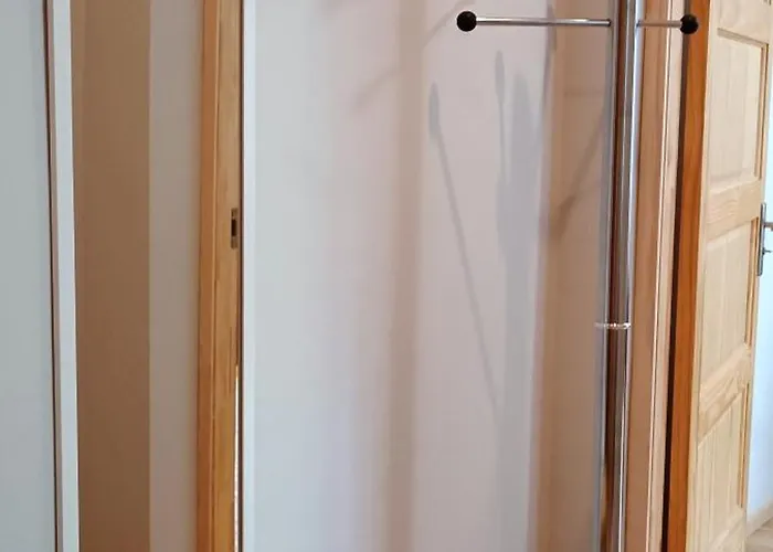 Cozy & Bright With Park Nearby - Free Parking, Riga, Up To 5 Guests Riga